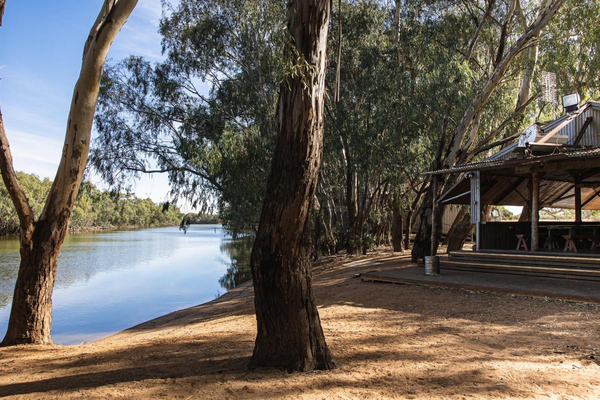 Nyngan Riverside Tourist Park Hotel Exterior photo